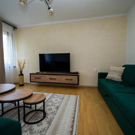 Cozy One-Bedroom Apartment Near City Center SJJ Eksteriør billede