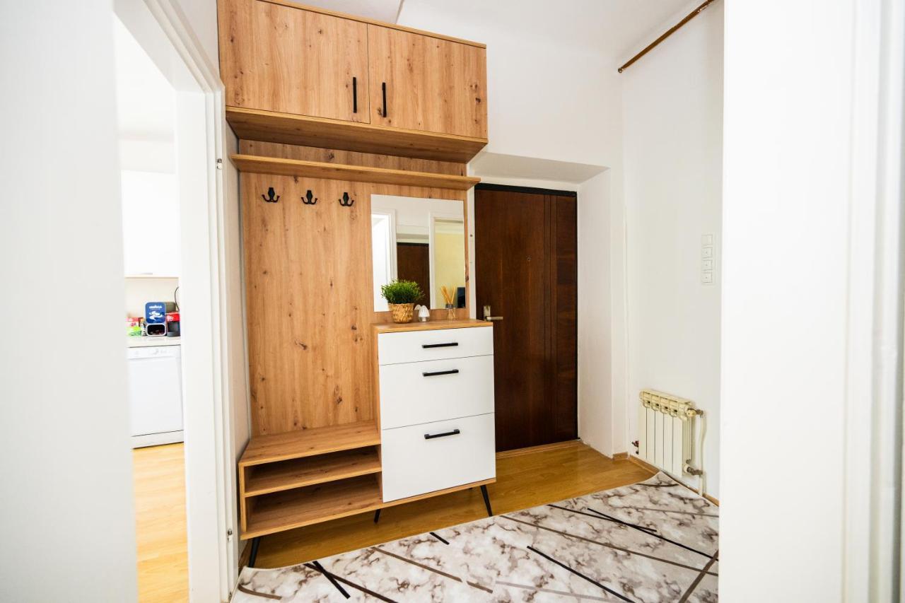 Cozy One-Bedroom Apartment Near City Center SJJ Eksteriør billede